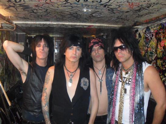 LA GUNS BAND