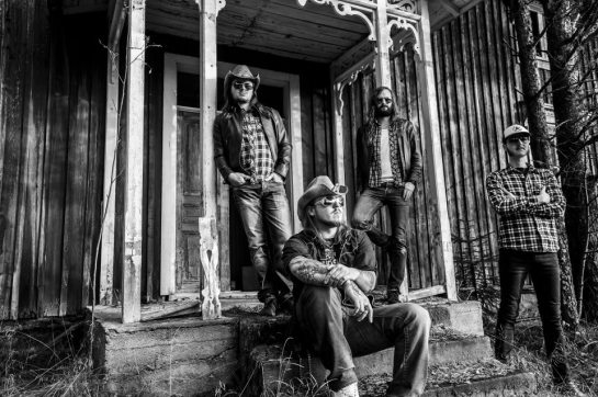 227560_379987998744806_1156299341_n