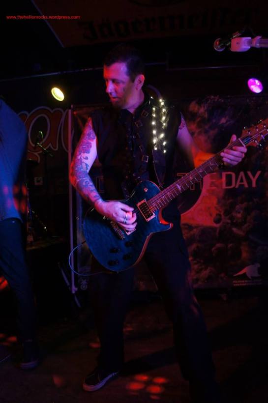 1017572_584102601630449_119838022_n